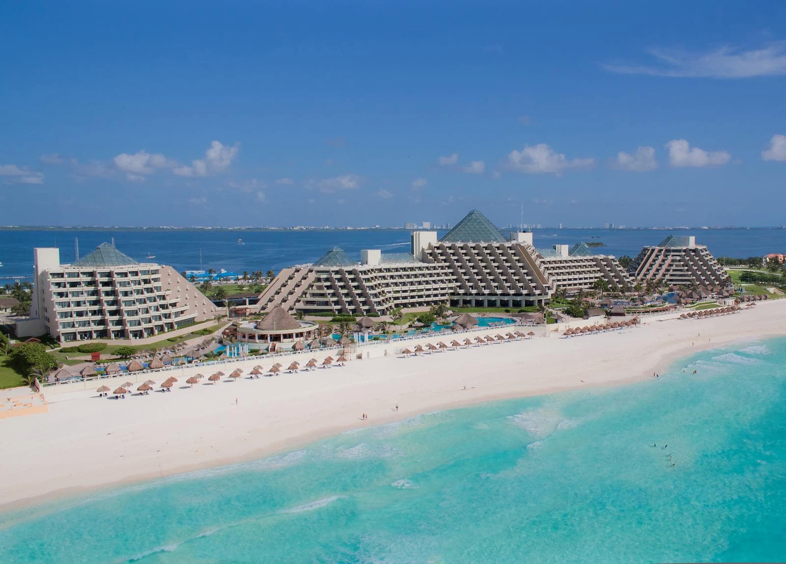 Vista aérea panorámica del hotel Paradisus Cancún - Remodelación de las instalaciones